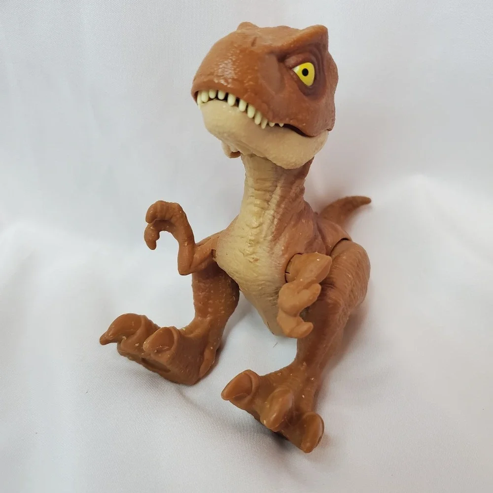 JURASSIC WORLD HATCH N PLAY Baby TYRANNOSAURUS‎ REX FIGURE